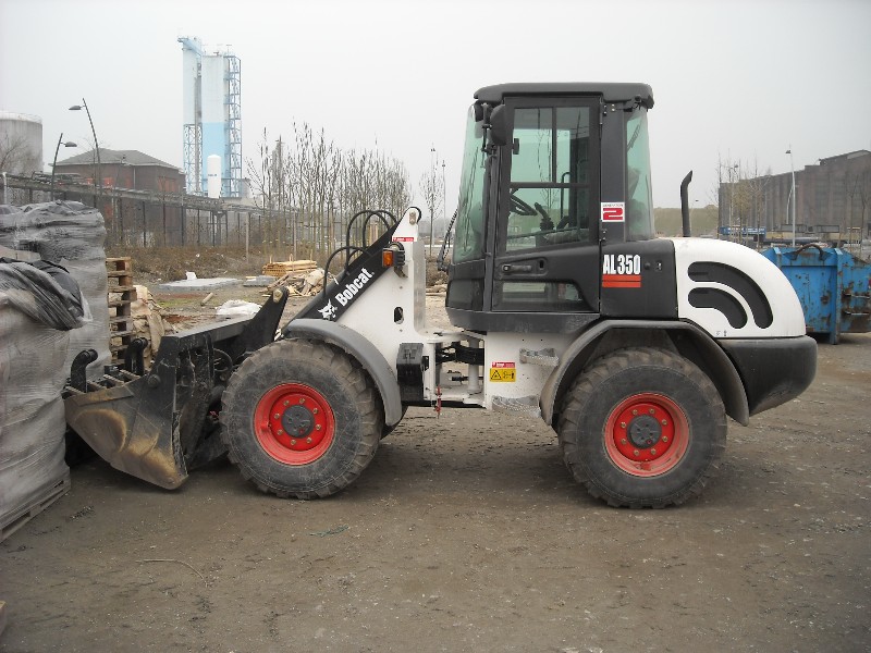 Bobcat AL 350 (2).jpg