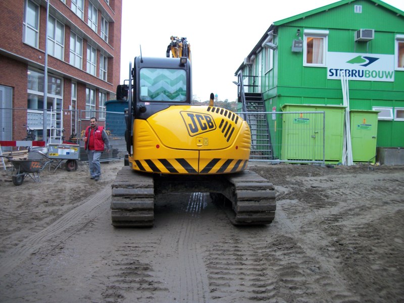 jcb 3.jpg