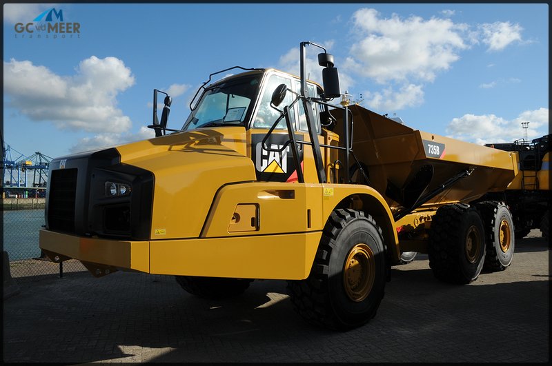 Cat 735B.jpg