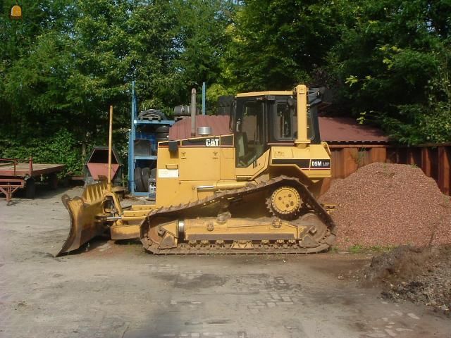 art-77097342-800x600-bulldozer-caterpillar-d5-m-lgp.jpg