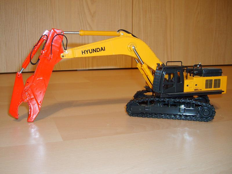 Hyundai Robex 800.jpg