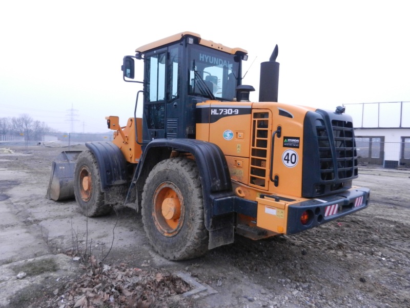 Hyundai HL 730-9 (1).jpg