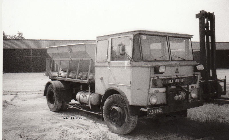 AB-94-41 DAF sneeuwruimer met F2600cab op LPG - naam 800px.jpg