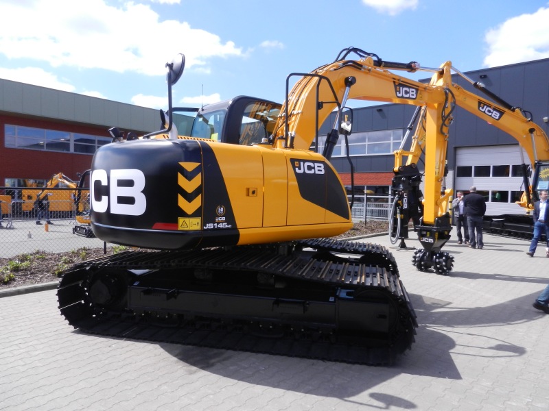 JCB 14.jpg