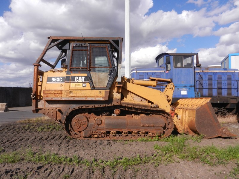 Cat 963 C-A (2).jpg