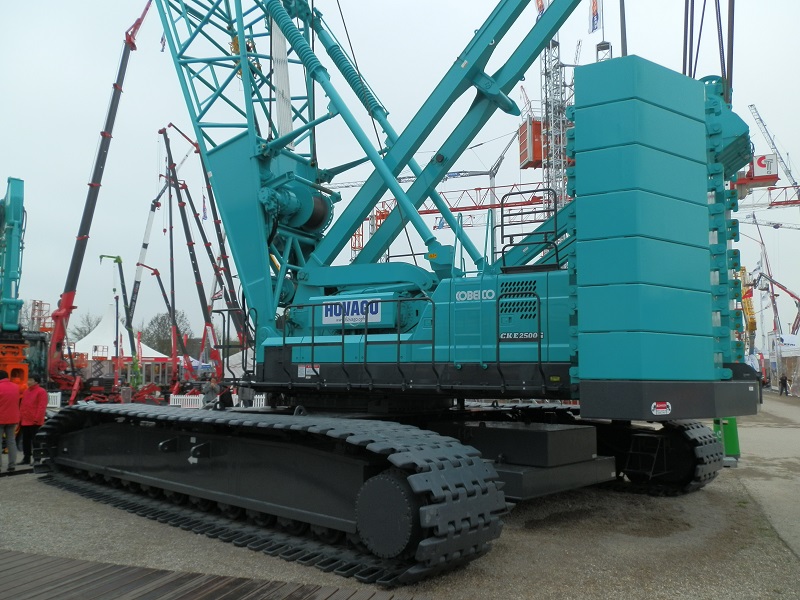 kobelco2.jpg