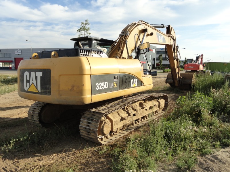 Yellowdozer 325 D (3).jpg