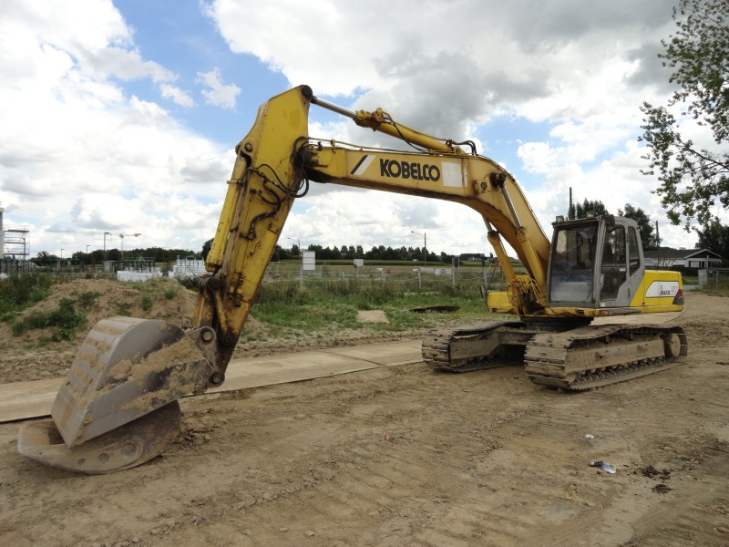 Kobelco SK 250 IV Mark (2).jpg