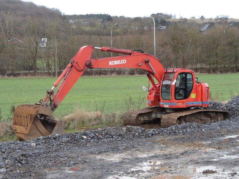 Kobelco SK 235 SR (1).jpg