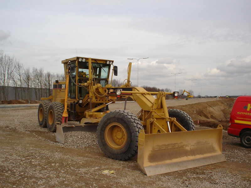 CAT-Grader-120H..jpg