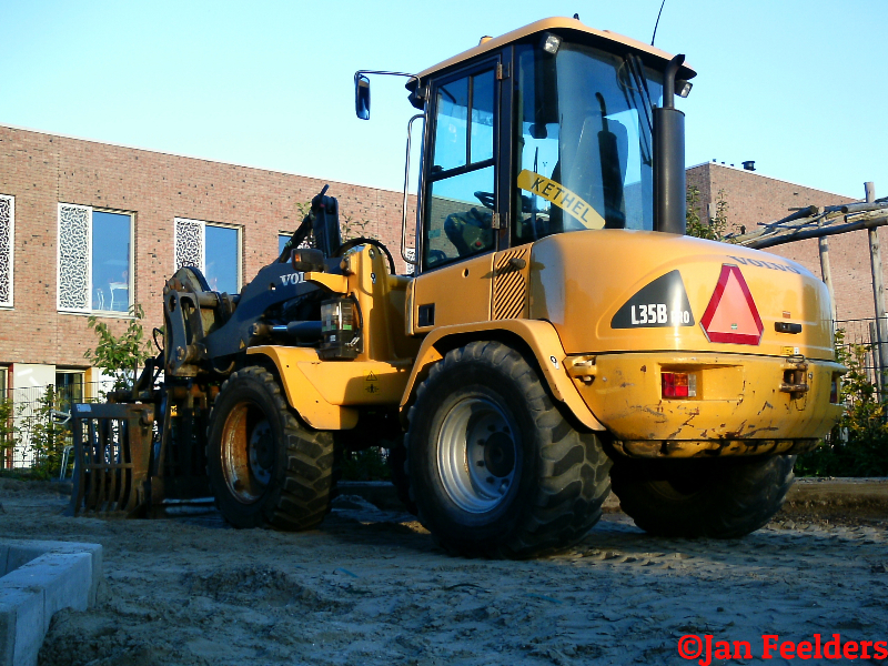 Volvo L35B.jpg