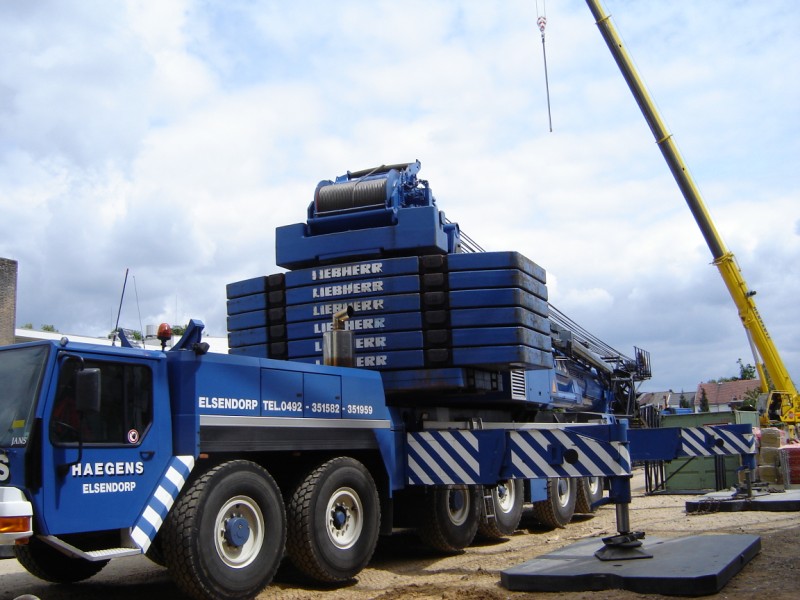 Liebherr LTM1300, Haegens.jpg