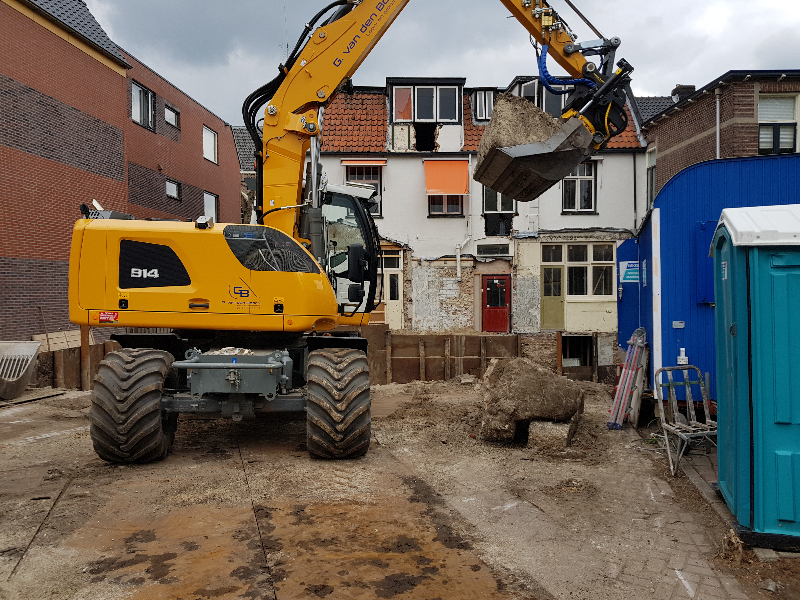 Graafklusje strak langs historisch pand