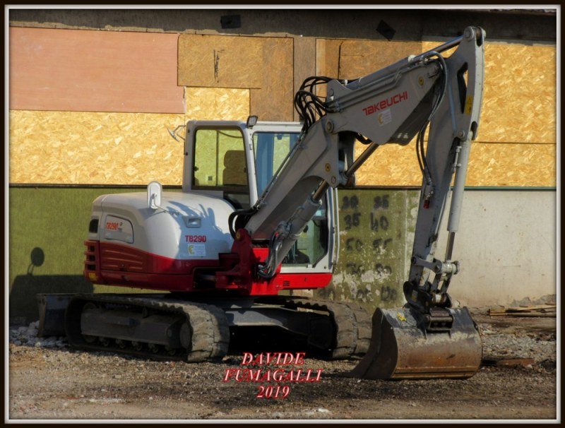 Takeuchi TB290 Caglio.JPG