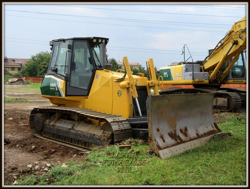 New Holland D150 Milesi 002.JPG