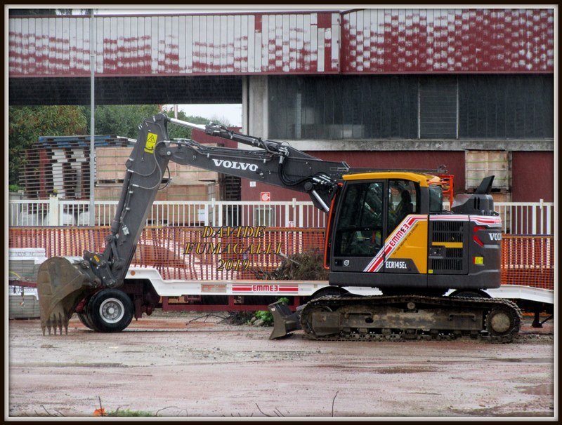 Volvo ECR145E EmmeE.JPG