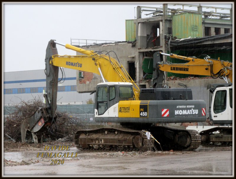 komatsu (2).JPG