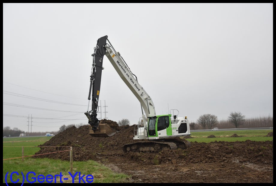 liebherr r926 multi-user mvo.jpg