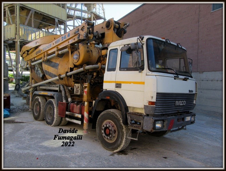 Iveco 330-36 Beton Erba 003.JPG