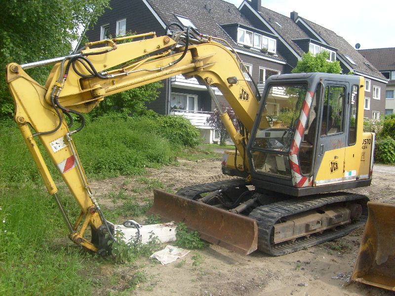 JCB JS 70 (2).jpg