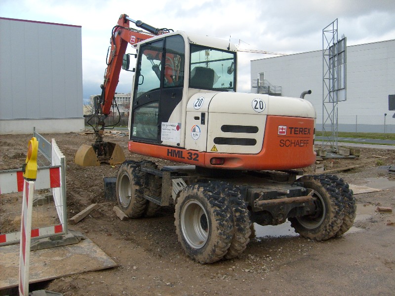 Terex Schaeff HML 32 (1).jpg