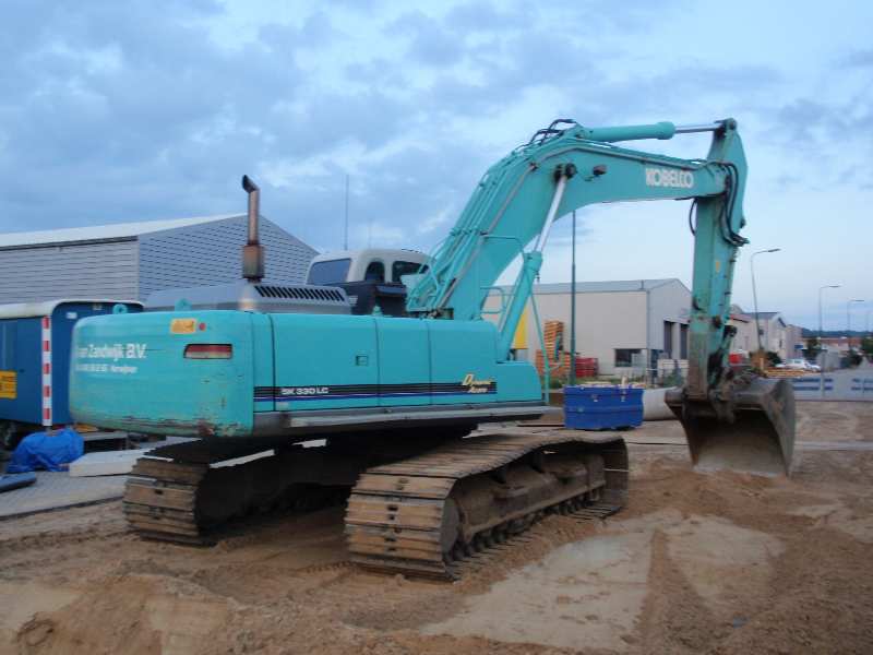 Kobelco 2.jpg